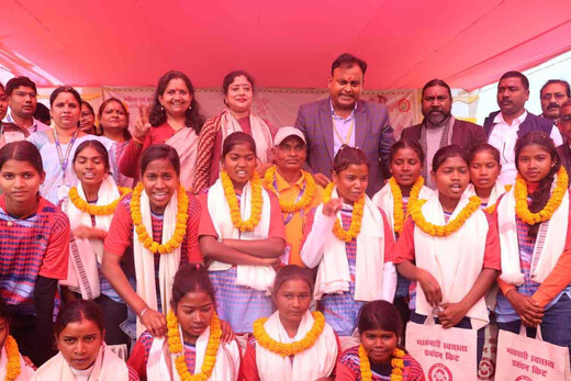 महिला दिवस पर सशक्तिकरण का संदेश, बेटियों की शिक्षा को बताया प्राथमिकता